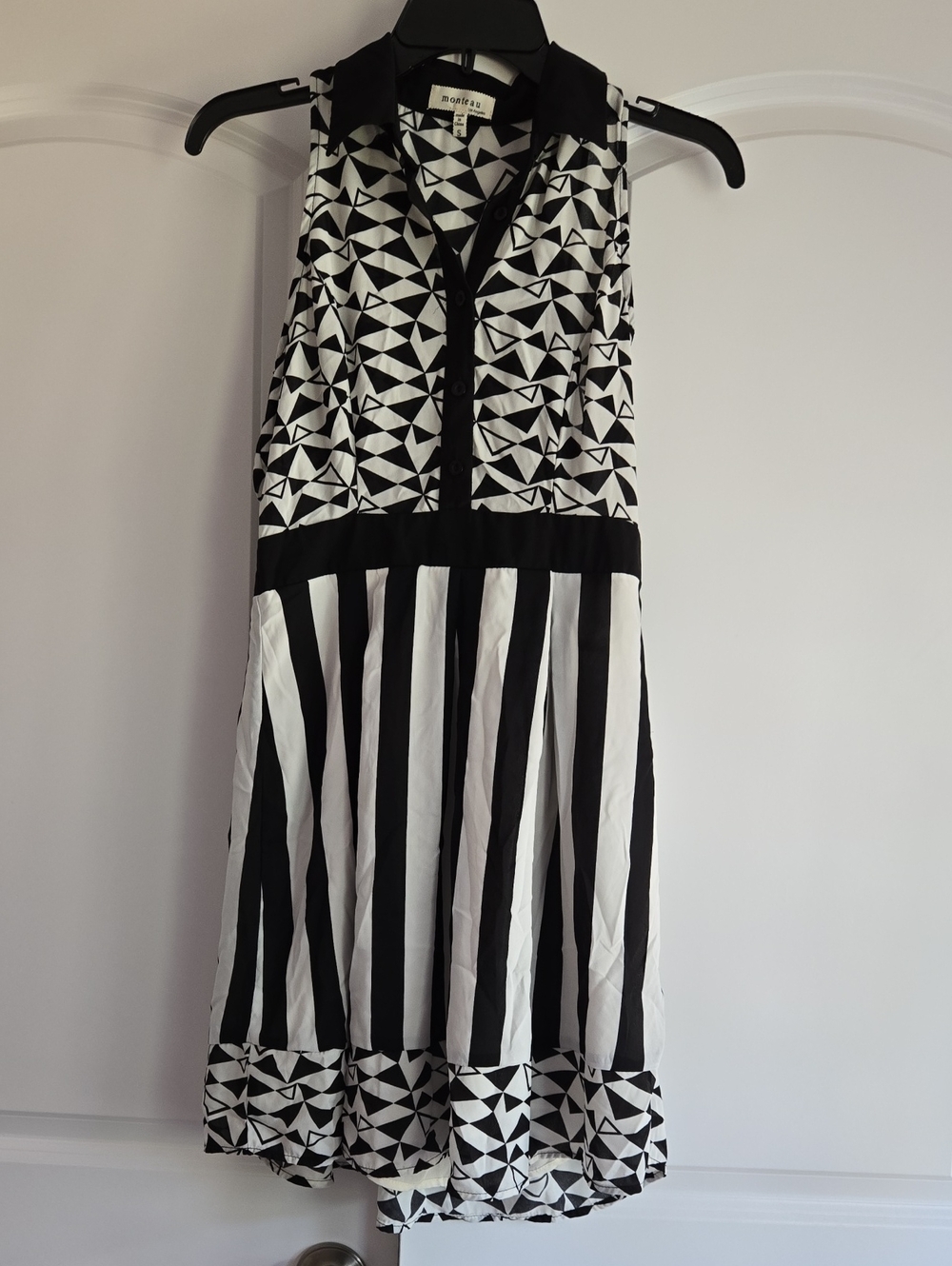 Black & White Geometric Stripe Collared Sleeveless Dress